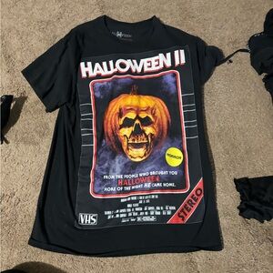 Hot Topic Black Halloween II Graphic Tee
